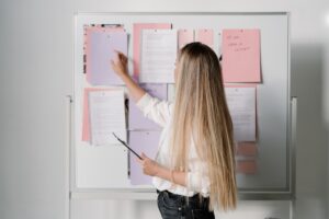 How to Use AI in Your Small Business (An Actual Plan, Not 1,000 Prompts)